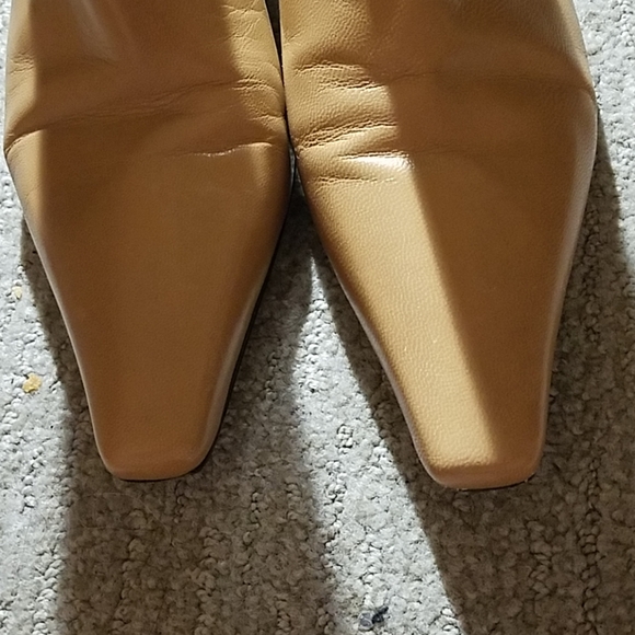 STUART WEITZMAN - Picture 8 of 8